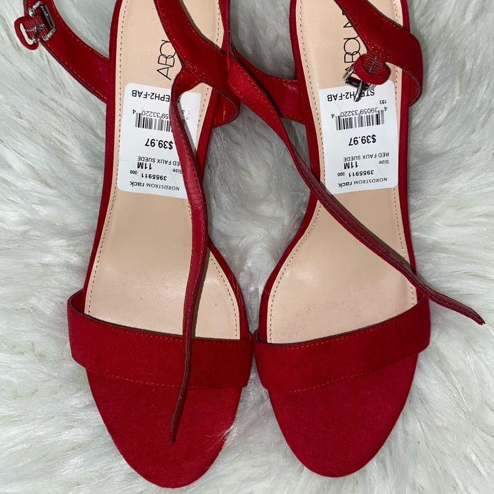 🆕 Abound Red Size 11 Heels